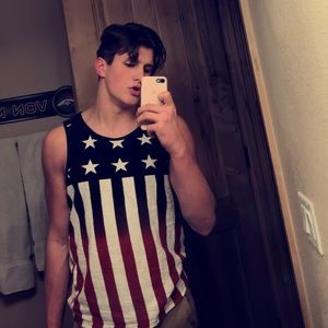 Meet your Posher, Ethan